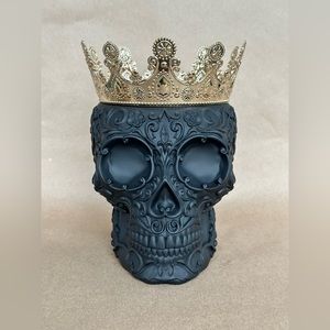 Bath & Body Works Halloween Filigree Skull With Crown Candle Holder NWT